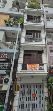 Cho thuê nhà Đội cấn 4,5 tầng, 5 phòng ở làm VP, bán hàng online
