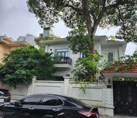Bán biệt thự mặt đường Nguyễn Gia Thiều, Hoàn Kiếm: Diện tích 510 m2, MT 18m, thang máy, NT Luxury