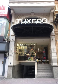 Cho thuê nhà mới xây mặt phố Phố Huế đầu Hàng Bài 70m2 x 4 tầng, MT 4m, thang máy, hầm