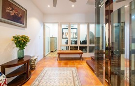 Cho thuê nhà MP Nam Ngư 65m2 x 3T, MT 5m, riêng biệt, thang máy, nội thất cao cấp