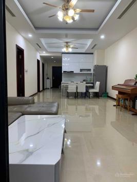 (Chính chủ) bán căn hộ 125m2, 3 ngủ Royal City - Ban công Đông Nam - Giá 8.8 tỷ