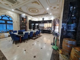 Bán nhà mặt phố Nguyễn Phong Sắc, Cầu Giấy. Diện tích 588m2, 15 tầng, mặt tiền 25m. Giá chào 570 tỷ