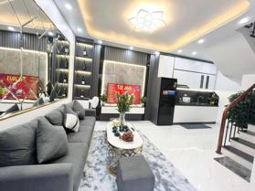 Bán nhà Giang Văn Minh 38.7m2 xây 5 tầng giá nhỉnh 5 tỷ LH 0828 555 333