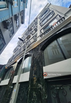 Bán nhà căn hộ dòng tiền khủng siêu vip, ô tô, 8 tầng thang máy, 2 mặt ngõ, Khuất Duy Tiến