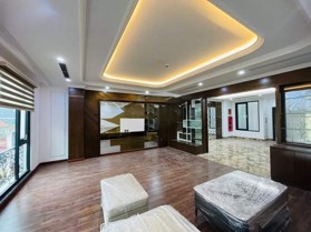 Bán tòa nhà 8 tầng phố Hàm Nghi - Nguyễn Cơ Thạch 106m2, có 2 mặt tiền 6m, vỉa hè ô tô đỗ thoải mái