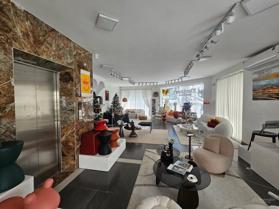 Giảm chào bán gấp cực phẩm toà văn phòng lô góc Hoàng Cầu DT 100m 8T MT 12m kinh doanh 100tr/tháng