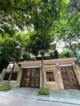 Chủ cần bán gấp - Biệt thự - Lão Thành Cách Mạng - 300m2 - MT 17.5m - 98 tỷ