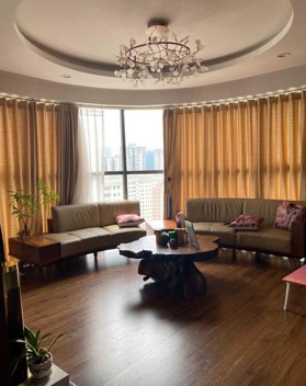 Tôi cần bán căn 101m2 3N2W tại Rivera Park giá 6,8 tỷ, sẵn sổ, full nội thất