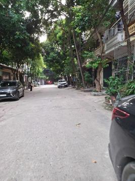 Biệt thự cán bộ Lão Thành Cách Mạng, Trần Kim Xuyến, CG. 120m2. 5T. MT 10m. SĐCC. 