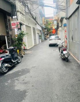 BÁN ĐẤT TẶNG NHÀ C4 MẶT NGÕ Ô TÔ TRÁNH DỪNG ĐỖ NGÀY ĐÊM, MẶT TIỀN LÝ TƯỞNG