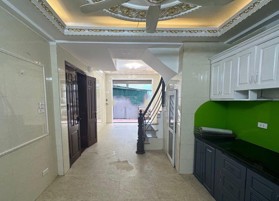 Bán Nhà Thanh Xuân 35m2x5 Tầng Lô góc, Ô tô đỗ cửa giá chỉ 5,7 tỷ
