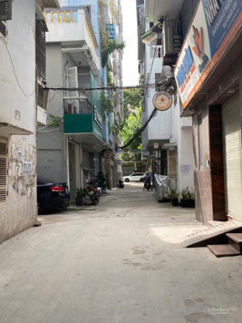 Bán gấp nhà ngõ 198 Thái Hà, Hoàng Cầu, Đặng Tiến Đông 83m2, MT 6m, ngõ thông, ô tô, CCMN, giá tốt