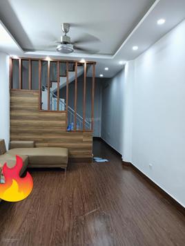 Siêu phẩm Đại Từ - Hoàng Mai - ngõ thông sang khu đô thị đại kim. Cách ô tô tránh khoảng 20m