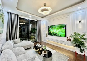 Nhà mình bán căn 3 ngủ full đồ sẵn sổ chung cư CT8 Đình Thôn. Giá bán 6 tỷ