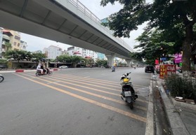 Hiếm, bán mảnh đất mặt phố Đại La, kinh doanh - vỉa hè - lô góc, 65m2 x 24 tỷ 5