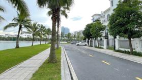 Bán biệt thự đơn lập mặt hồ Ngọc Trai 1, Vinhomes Ocean Park Gia Lâm, 130 tỷ