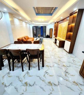 Bán gấp căn nhà ở Xuân Đỉnh 50m2 5 tầng MT 4,5m, Kinh doanh được, giá rẻ