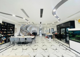 Mặt phố 3 tầng DT 249m, MT 12m, Kinh doanh tuyệt đỉnh. Khu vực sinh viên sầm uất