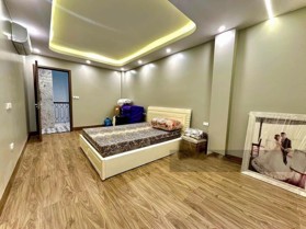 Nhà 5T khu phân lô mặt ngõ Đặng Văn Ngữ DT 64m MT 5,1m nở hậu oto tránh cho thuê KD tốt