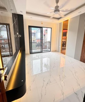 Cần bán nhà lô góc Dương Văn Bé, 45m2 x 5 tầng, ô tô, kinh doanh đắc địa