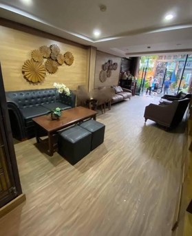 Cần bán nhà mặt phố Ngô Thì Nhậm, DT 210m2, MT gần 8m, xây 5 tầng, giá 110 tỷ