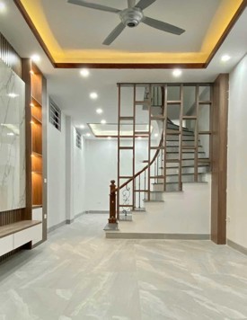 Bán gấp nhà 42m2 mới tinh ngã 6 Ô Chợ Dừa, 5 tầng, mặt tiền 5m, 6tỷ