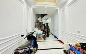 8 tỷ đường Hoàng Mai - 35m2 5 tầng - đường ô tô - kinh doanh