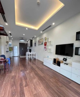 Tôi bán chung cư cao cấp The Legend, 65m2, 2 ngủ, tầng đẹp, căn đẹp, bán 5,5 tỷ