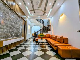 Bán gấp nhà đẹp Võng Thị Thuỵ Khuê 42m2 xây 5 tầng mặt tiền 3.6 m giá nhỉnh 9 tỷ Tây Hồ: LHCC XL