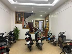 Bán nhà phân lô cực đẹp Âu Cơ, Tứ Liên, Gara, ô tô tránh, ngõ thông phong thủy tốt.