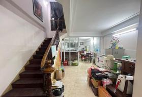 Chính chủ bán nhà 70m2, 5 tầng xây dựng kiên cố. 3 mặt thoáng vĩnh viễn, mặt tiền 4,5m hướng TB