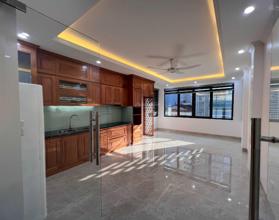 Phân lô QĐ công binh đường Xuân La gần Hồ Tây, ô tô 7 chỗ vào nhà 42m2, 5tầng, trước nhà cực thoáng