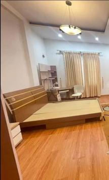 LẠC LONG QUÂN NHÀ PHÂN LÔ - Ô TÔ VÀO + 2 THOÁNG + VIEW HỒ - SIÊU HIẾM 9 TỶ