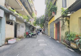 Bán Đất tặng nhà 122m2 phố Phạm Ngọc Thạch, Đống Đa, ô tô tránh, giá 10.9 tỷ