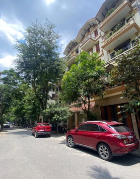 Bán nhà Vũ Phạm Hàm. Phân lô, ô tô tránh, vỉa hè, KD. 70m2 x 6tầng thang máy