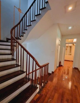 Phân lô Dịch Vọng, Cầu Giấy - 100m ra công viên Cầu Giấy