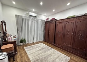 Cần bán đất tặng nhà ngõ 185 phố Chúa Láng, quận Đống Đa