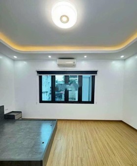 Bán nhà cách MP Quan Nhân 10m DT 32m2 x 4 tầng giá bán: 4.95 tỷ