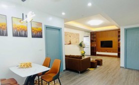 Cần tiền bán gấp căn hộ Phú Gia ở Nguyễn Huy Tưởng, S = 121m2