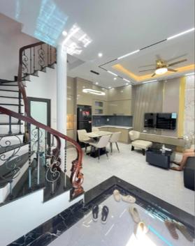 Bán nhà Xã Đàn, SH quay, ba gác đỗ, gần phố, gần ô tô, nhà mới, sân xe, thoáng, 42m2