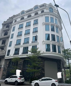 Cho thuê biệt thự mới Hoàng Quốc Việt - Nguyễn Văn Huyên, DT 200m2*6 tầng, giá 60 triệu, thang máy