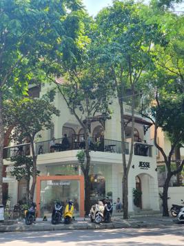 Bán biệt thự lô góc khu ĐT Trung Yên, DTXD 210m2 x 5T, MT 15m đường 18m. Sân vườn, KD siêu đỉnh