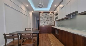 Bán nhà chính chủ 40m2x 6 tầng, ô tô vào nhà, dân trí cao, khu phân lô Bộ Công An, Quận Cầu Giấy