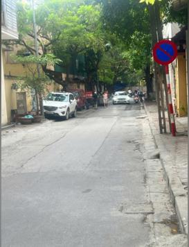 Bán nhà quận Cầu Giấy - 8 tầng - MT 4,26m - ô tô vào tận nhà