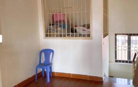 Bán nhà ngõ 104 Đê La Thành, 48m2, lô góc, gần phố, 7.7 tỷ
