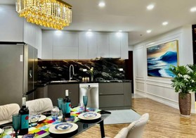 Chính chủ bán gấp căn 117 m2 - 3pn full nội thất ban công Đông Nam