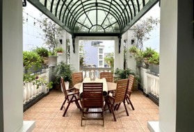 Bán biệt thự mặt tiền phố Cầu Giấy 254m2 x 5 tầng, mặt tiền 12m sổ vuông đẹp giá 105 tỷ