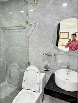 Bán nhà Trần Khát Chân 5 tầng thang máy DT 40m2 ô tô đỗ cửa