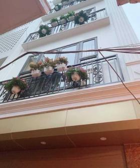 Bán nhà ngõ 103 Trương Định. 45m2. Mặt tiền. Giá bán 6,7 tỷ