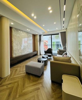 Bán nhà Hồng Tiến - 85m2 - 6T - 12,5 tỷ - ô tô tránh, thang máy xịn sò, nội thất nhập khẩu